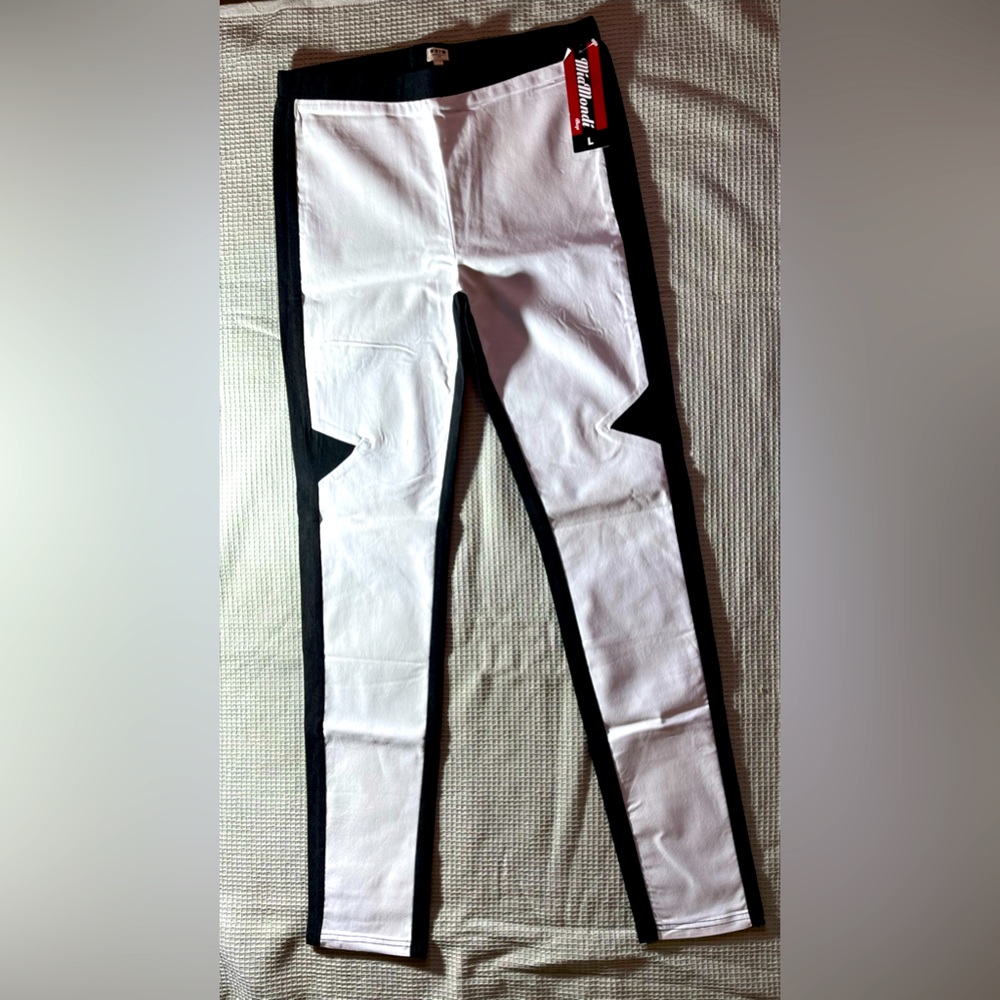 Black and white leggings